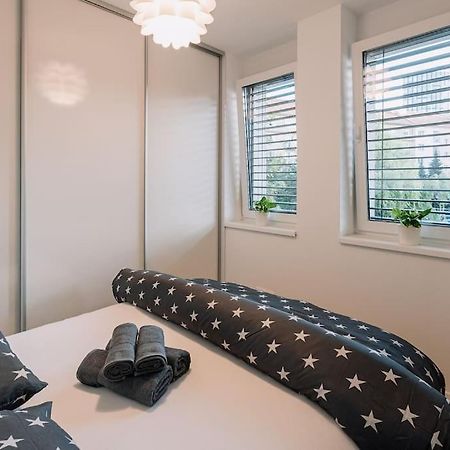 Stylish Apartment Retreat Bratislava Eksteriør billede