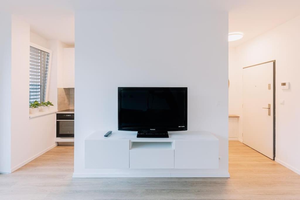 Stylish Apartment Retreat Bratislava Eksteriør billede